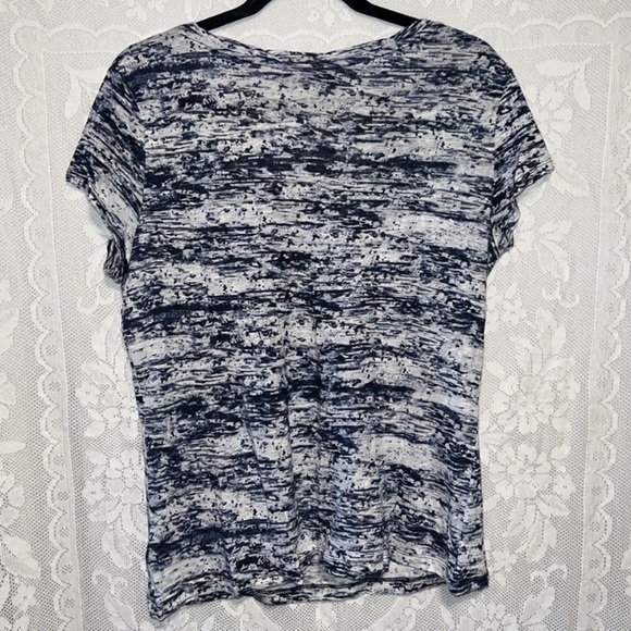 100% Linen Scallop Trim Blue & White Printed Kenar Short Sleeve Top - Picture 4 of 4